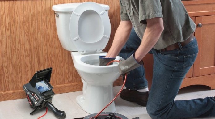 Các dịch vụ thông tắc uy tín làm việc rất chuyên nghiệp