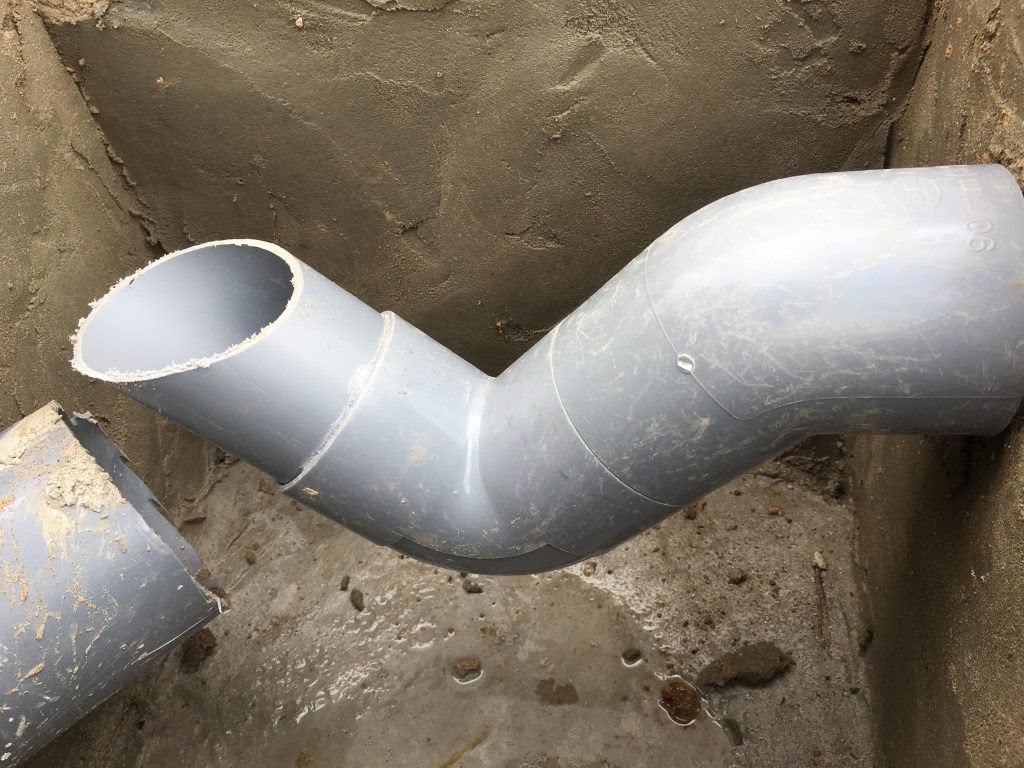 Đường ống thấp hơn với ống chung g&acirc;y tắc cống cho gia đ&igrave;nh