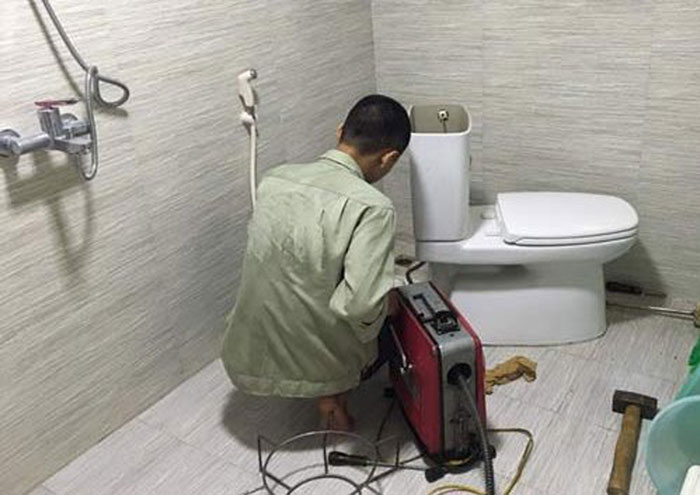 Kiểm tra thiết bị vệ sinh định kỳ để tr&aacute;nh trường hợp bất ngờ