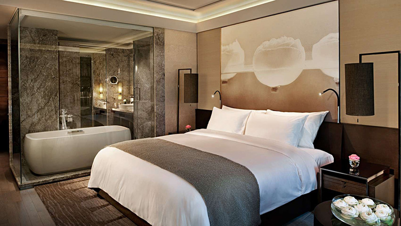 Mẫu thiết kế ph&ograve;ng ngủ 16m2 c&oacute; toilet 2