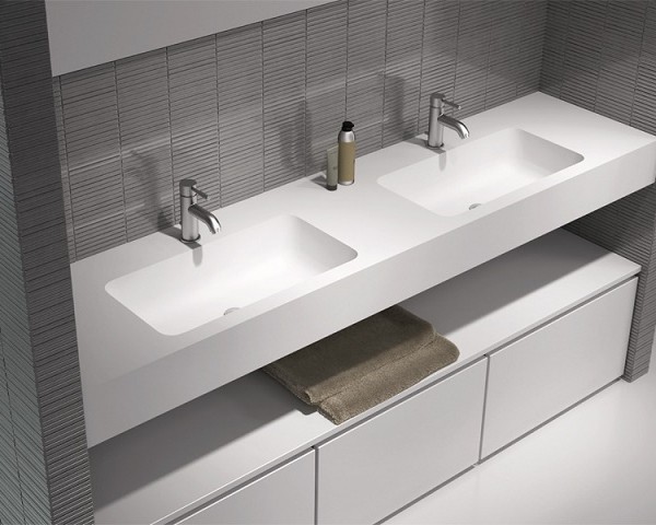 Lavabo đ&ocirc;i được lắp đặt ở kh&aacute;ch sạn rộng r&atilde;i