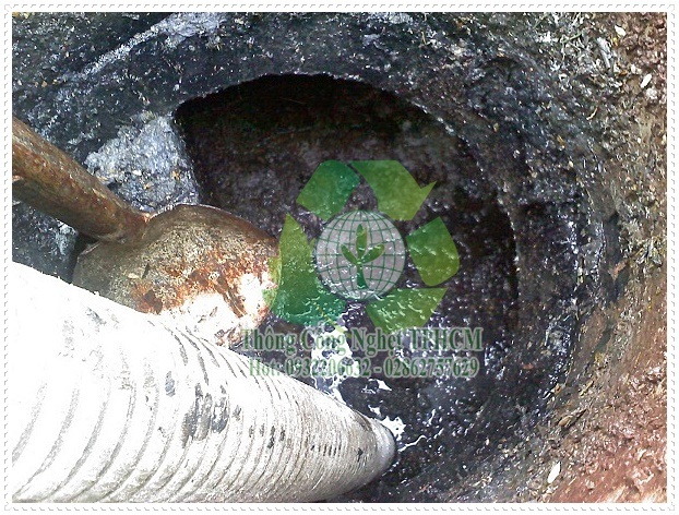 Nạo v&eacute;t hố ga gi&aacute; rẻ tại TPHCM